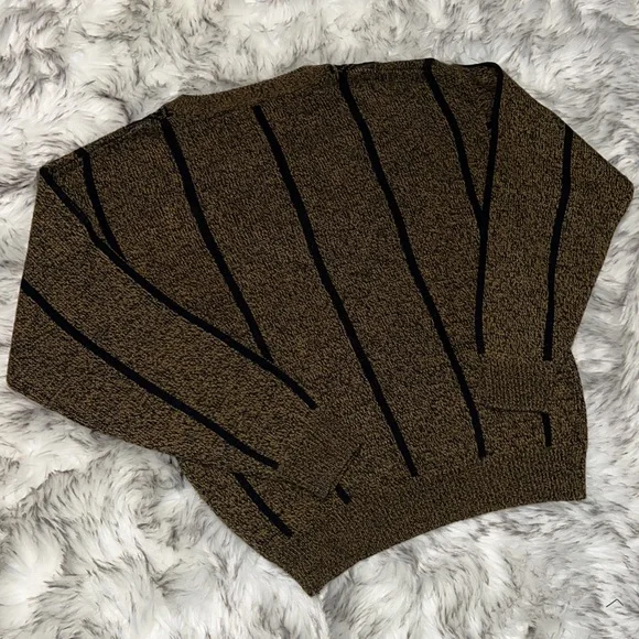 📺 VINTAGE Men’s 90’s V-neck Knit Sweater, Large - Picture 3 of 6